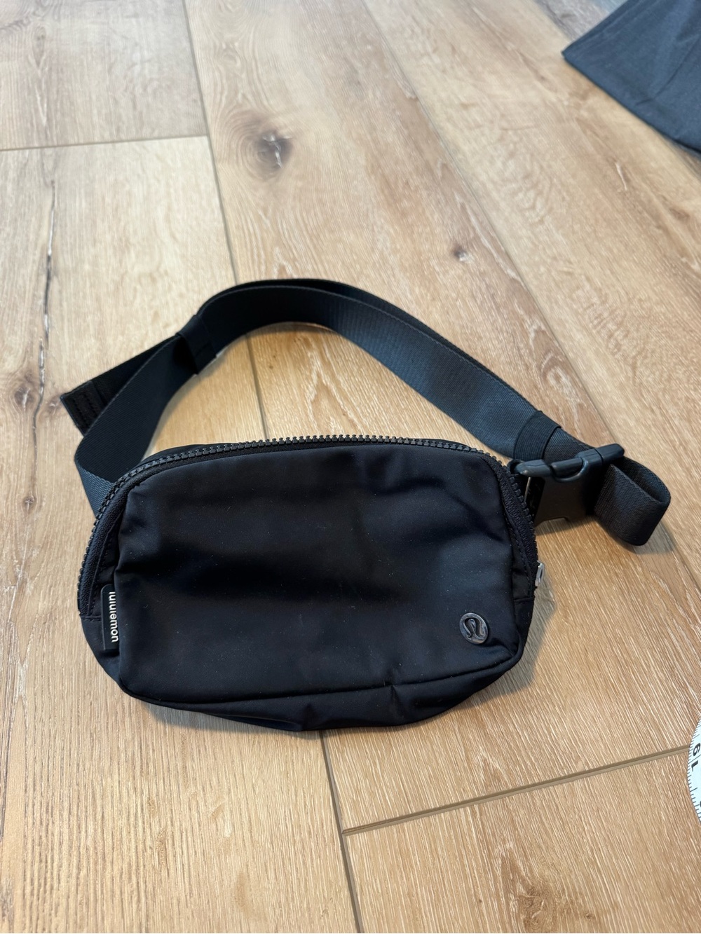Lululemon Everywhere Belt Bag 2L